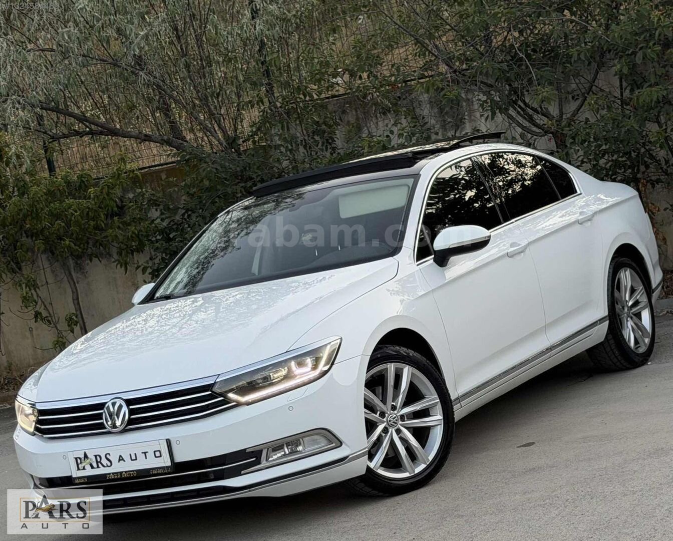 Galeriden Volkswagen Passat 1.6 TDi BlueMotion Highline 2017 Model Samsun 177.000 km Beyaz 1