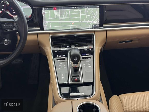 TÜRKALP PLAZA'DAN PORSCHE PANAMERA4 EXECUTİVE LONG BAYİİ HATASIZ