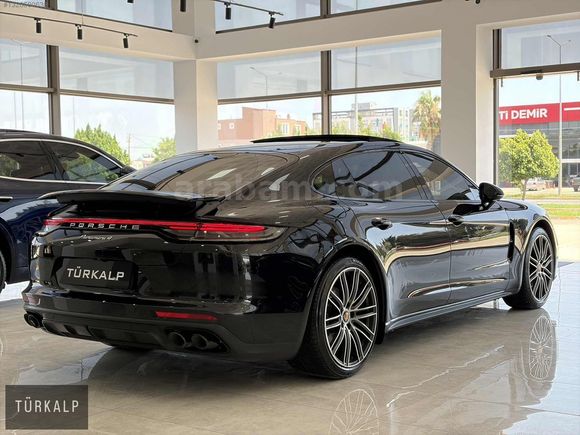 TÜRKALP PLAZA'DAN PORSCHE PANAMERA4 EXECUTİVE LONG BAYİİ HATASIZ