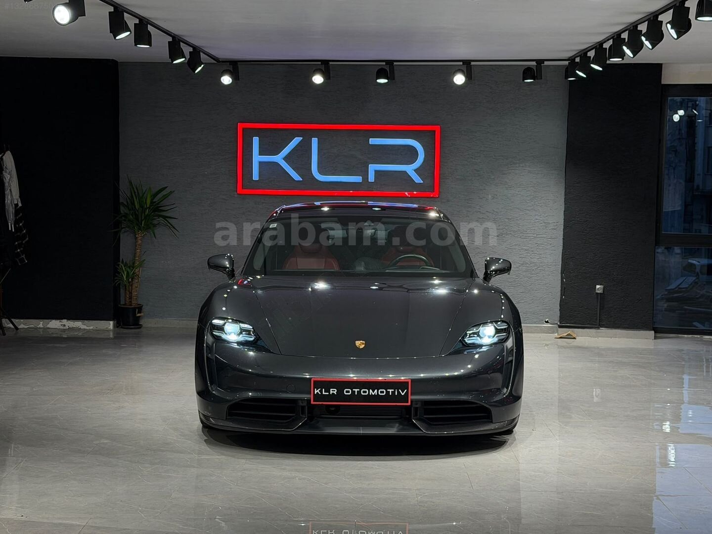 Galeriden Porsche Taycan Elektrik Turbo S 2020 Model İstanbul 81.000 km Gri 3