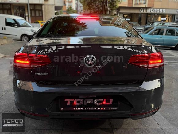 TOPÇU GALERİ KADIKÖY / MAKYAJLI TABLET EKRAN PASSAT /