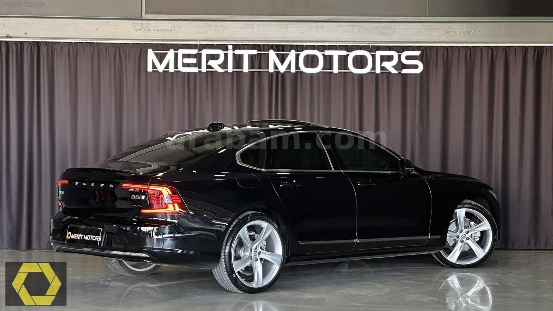 Galeriden Volvo S90 2.0 D B5 Plus Bright 2022 Model İstanbul 71.500 km Siyah 5