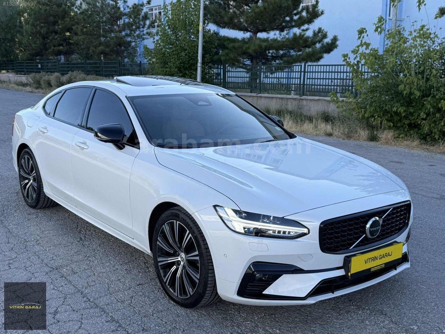 Galeriden Volvo S90 2.0 D B5 Plus Dark 2022 Model Kütahya 70.000 km Beyaz 2