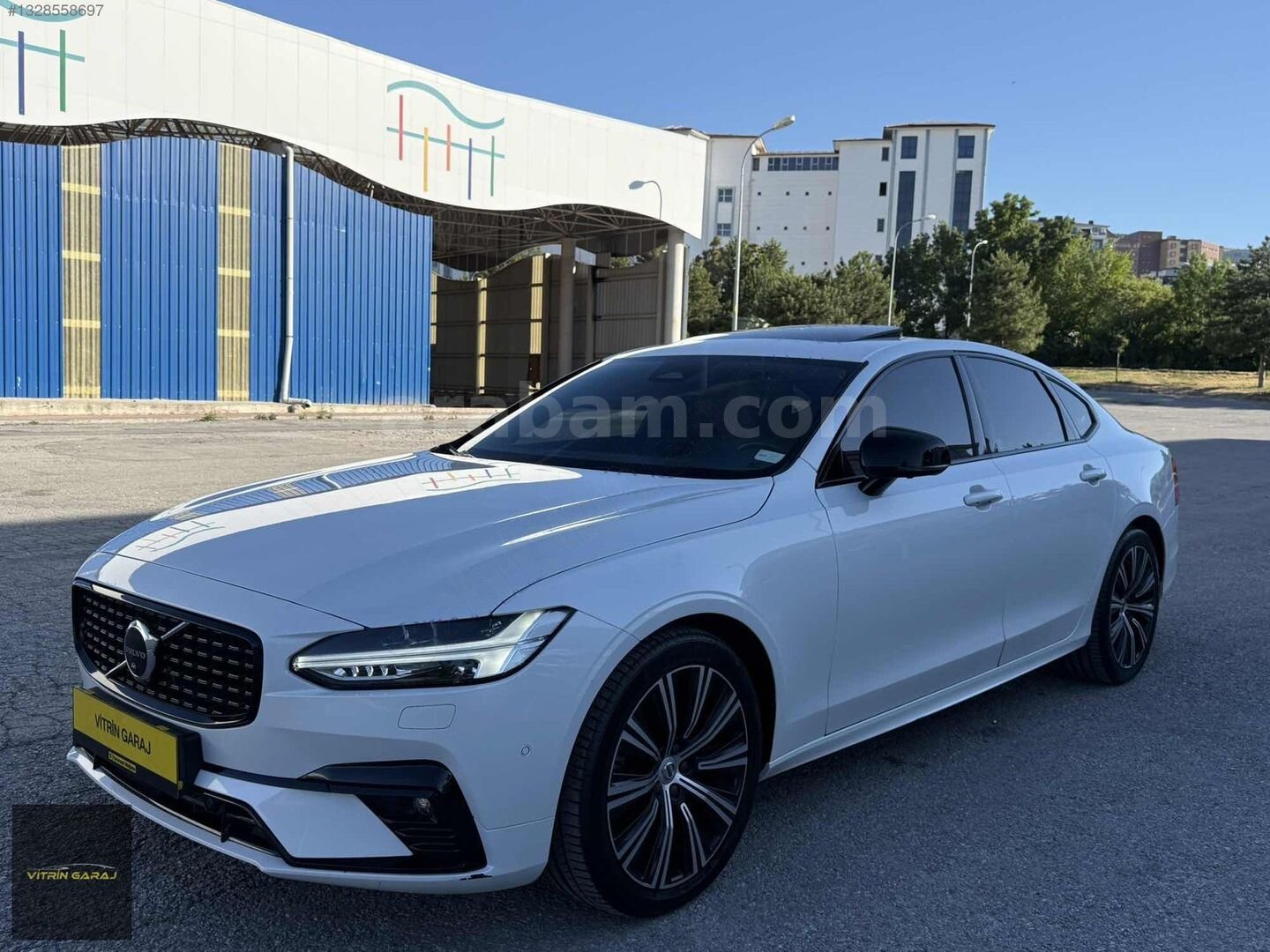 Galeriden Volvo S90 2.0 D B5 Plus Dark 2022 Model Kütahya 70.000 km Beyaz 4