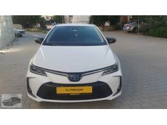 2020 COROLLA 1,8 HYPRİT DREAM HATASIZ BOYASIZ 133000KM.