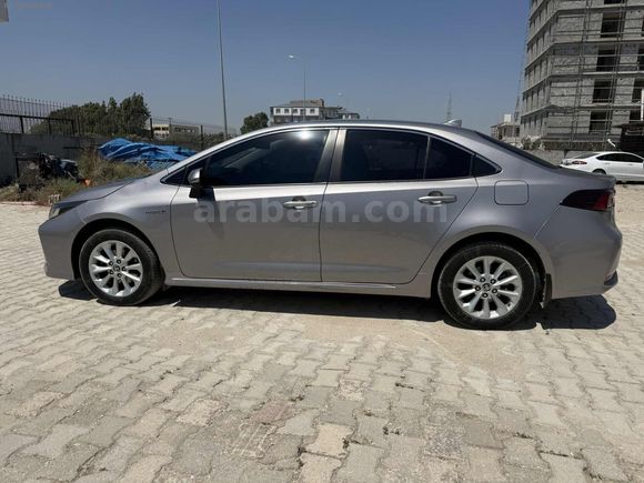 2021 model Toyota Corolla Hybrit 75 bin km