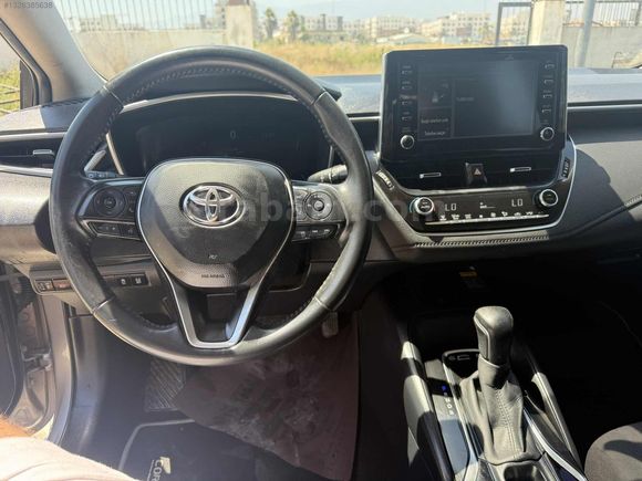 2021 model Toyota Corolla Hybrit 75 bin km