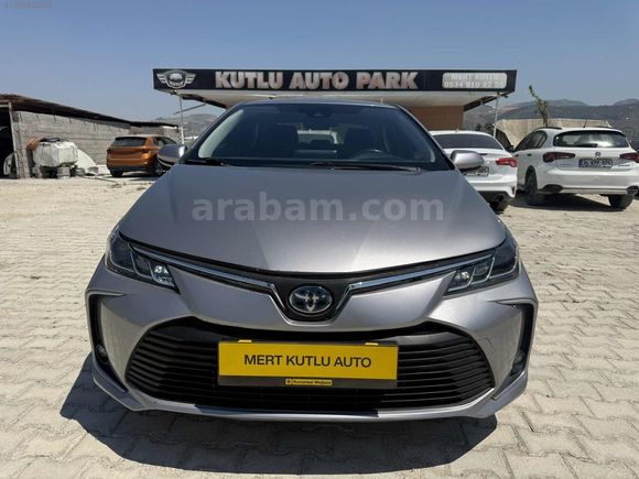 2021 model Toyota Corolla Hybrit 75 bin km