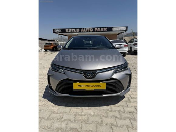 2021 model Toyota Corolla Hybrit 75 bin km