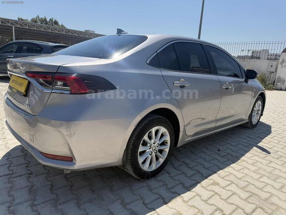 2021 model Toyota Corolla Hybrit 75 bin km