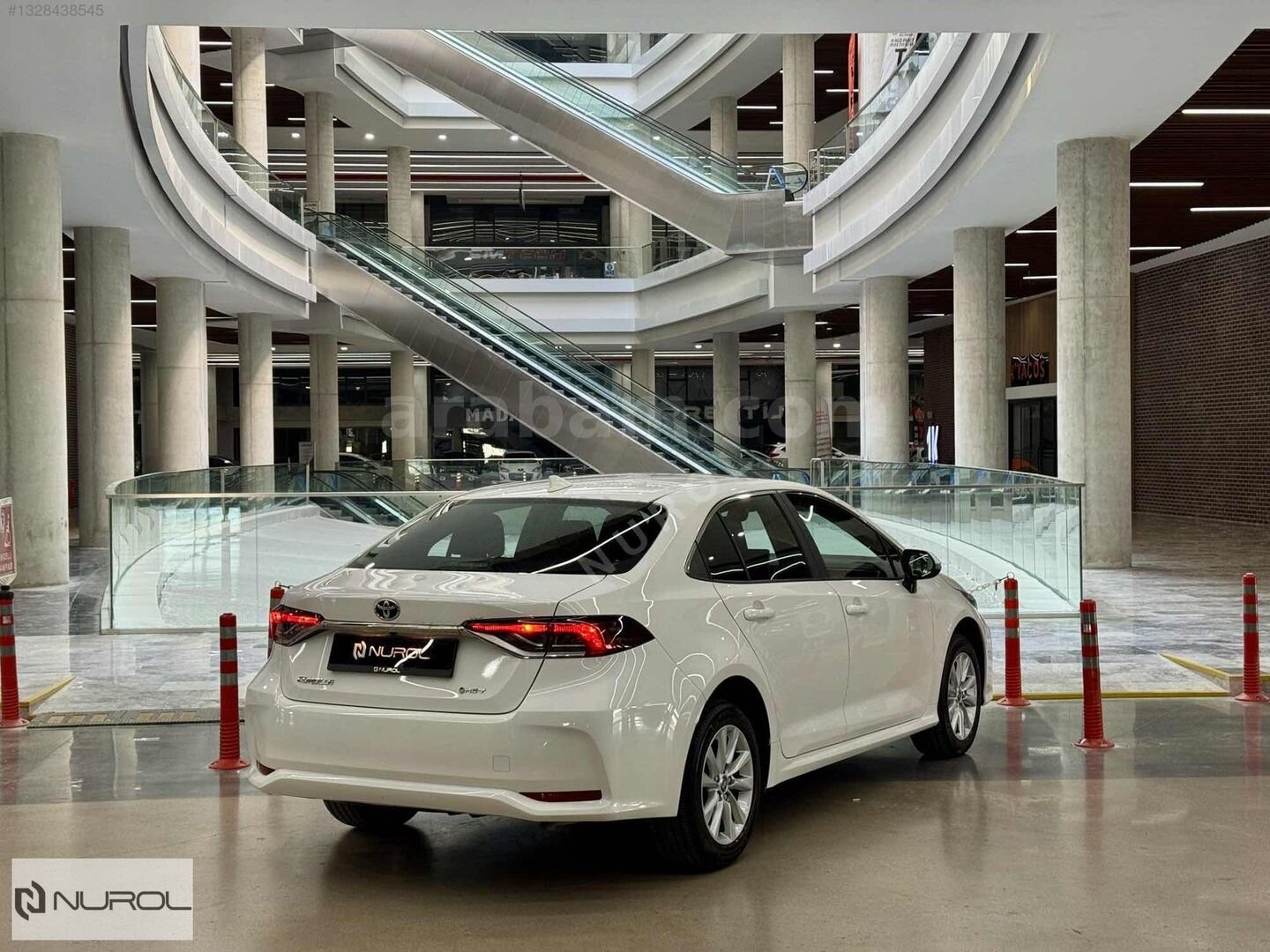 Galeriden Toyota Corolla 1.8 Hybrid Dream 2024 Model Ankara 32.000 km Beyaz 4