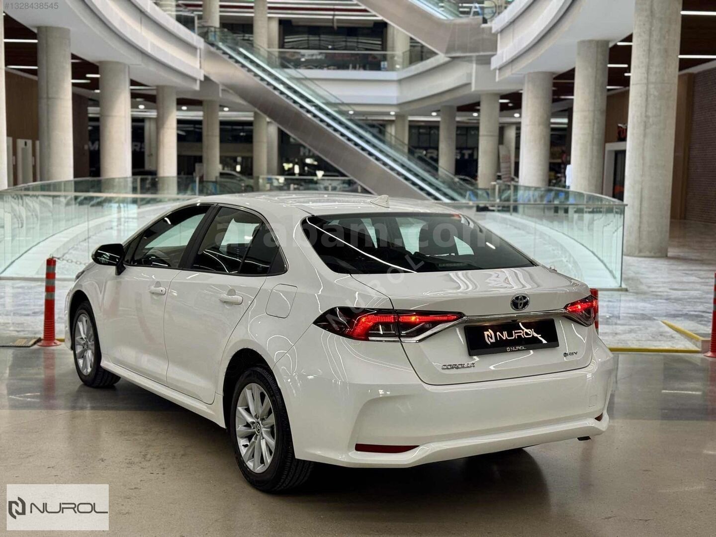 Galeriden Toyota Corolla 1.8 Hybrid Dream 2024 Model Ankara 32.000 km Beyaz 6