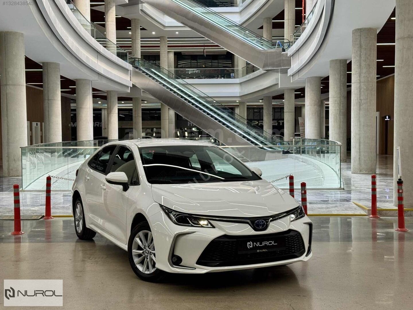 Galeriden Toyota Corolla 1.8 Hybrid Dream 2024 Model Ankara 32.000 km Beyaz 3