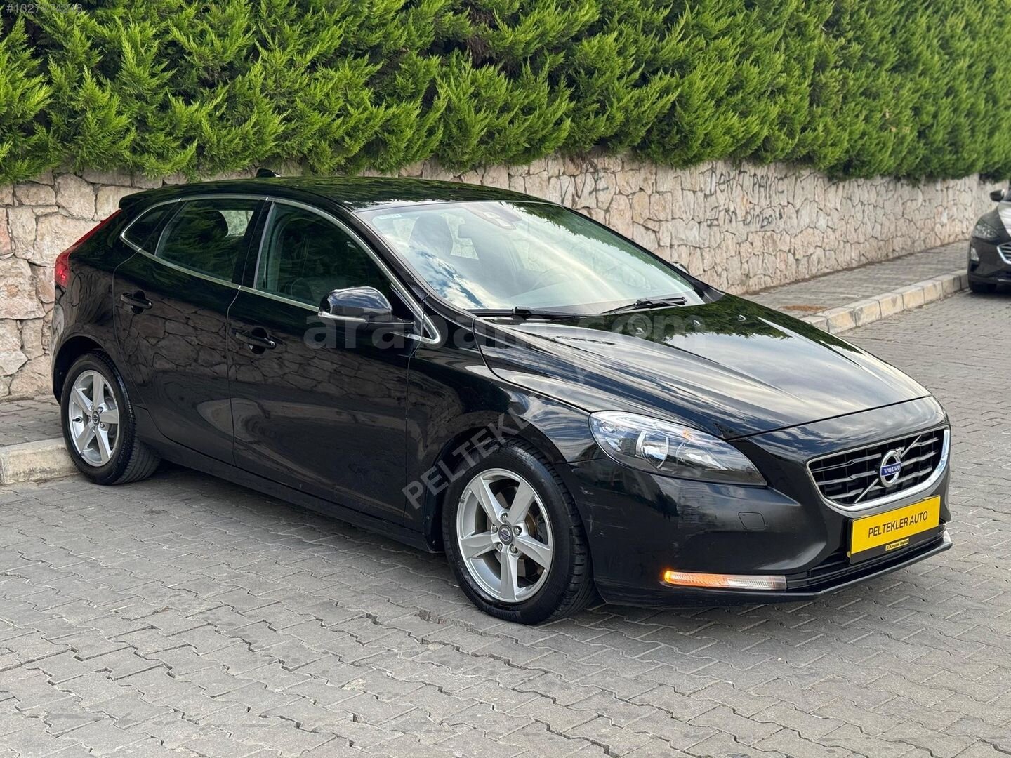 Galeriden Volvo V40 1.6 D 2013 Model İzmir 200.000 km Siyah 7