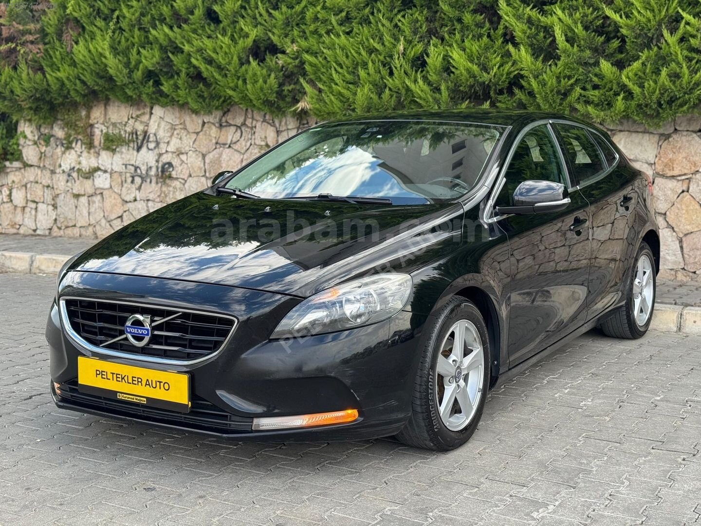 Galeriden Volvo V40 1.6 D 2013 Model İzmir 200.000 km Siyah 3