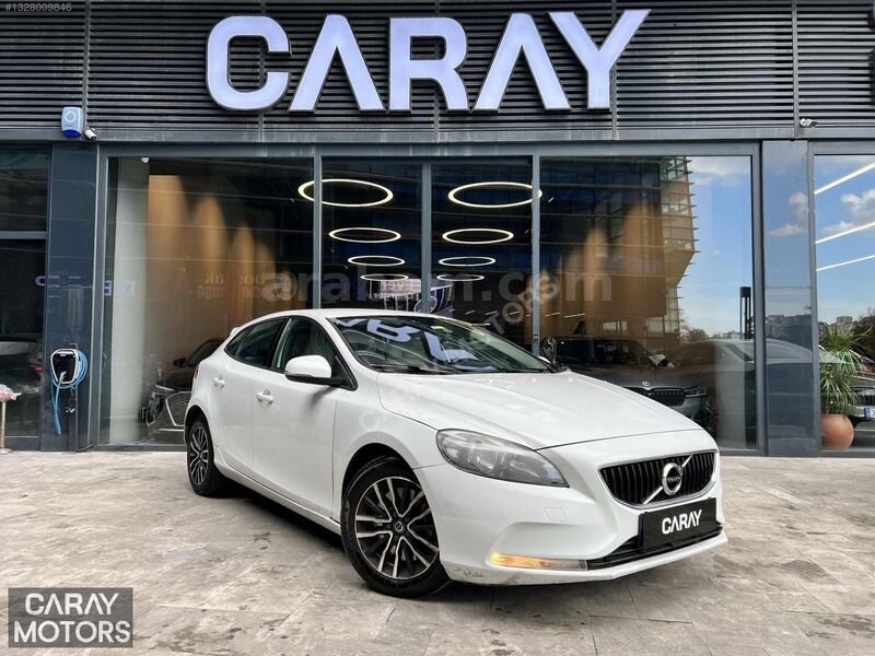 Galeriden Volvo V40 1.5 Inscription 2016 Model İstanbul 195.000 km Beyaz