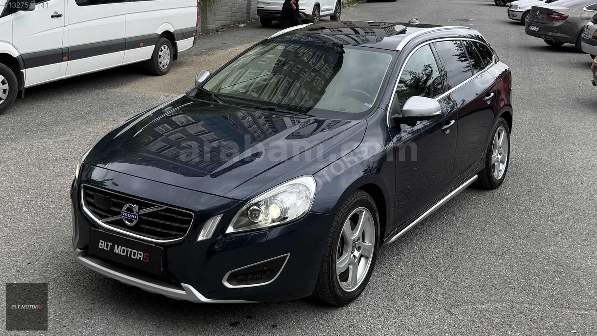 Galeriden Volvo V60 1.6 T4 R-Design 2011 Model İstanbul 190.000 km Lacivert 3