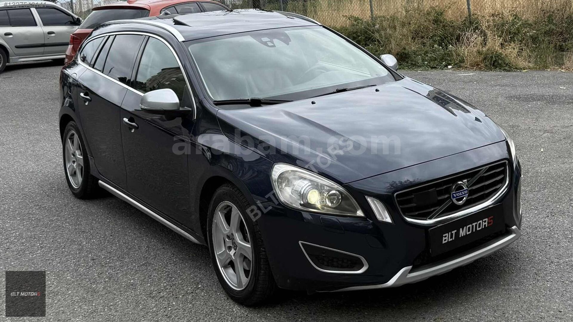 Galeriden Volvo V60 1.6 T4 R-Design 2011 Model İstanbul 190.000 km Lacivert 1