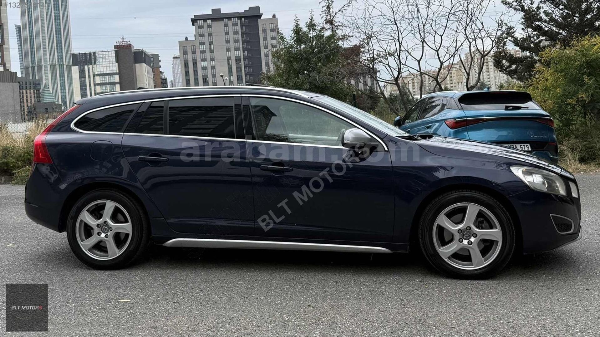 Galeriden Volvo V60 1.6 T4 R-Design 2011 Model İstanbul 190.000 km Lacivert 7