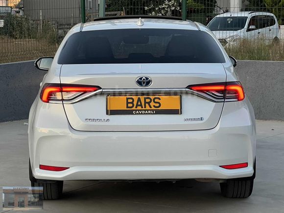 2022 Corolla 1.8 Hybrid Flame X-Pack e-CVT