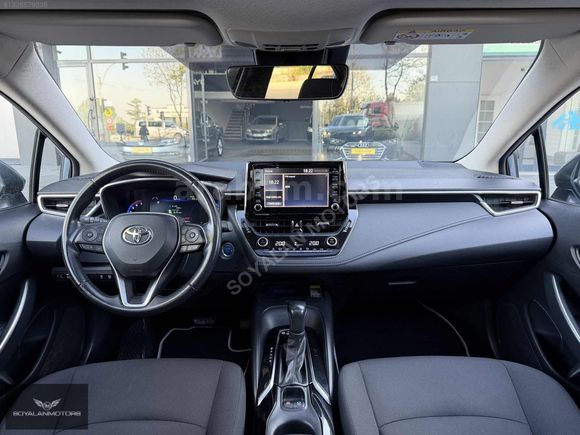 2023 ÇIKIŞLI 37.000 KM'DE COROLLA HYBRİD FLAME X-PACK SERVİS BKM