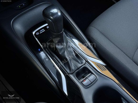 2023 ÇIKIŞLI 37.000 KM'DE COROLLA HYBRİD FLAME X-PACK SERVİS BKM