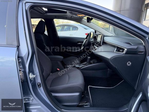 2023 ÇIKIŞLI 37.000 KM'DE COROLLA HYBRİD FLAME X-PACK SERVİS BKM