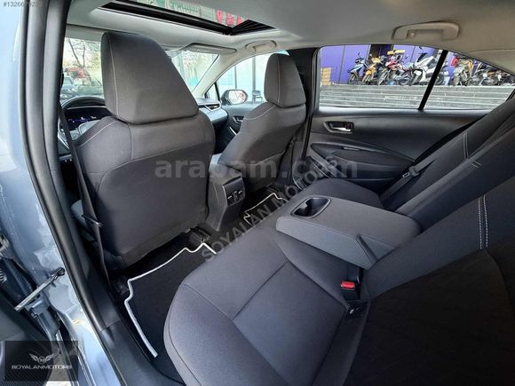 2023 ÇIKIŞLI 37.000 KM'DE COROLLA HYBRİD FLAME X-PACK SERVİS BKM
