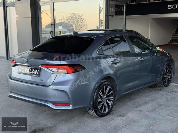 2023 ÇIKIŞLI 37.000 KM'DE COROLLA HYBRİD FLAME X-PACK SERVİS BKM