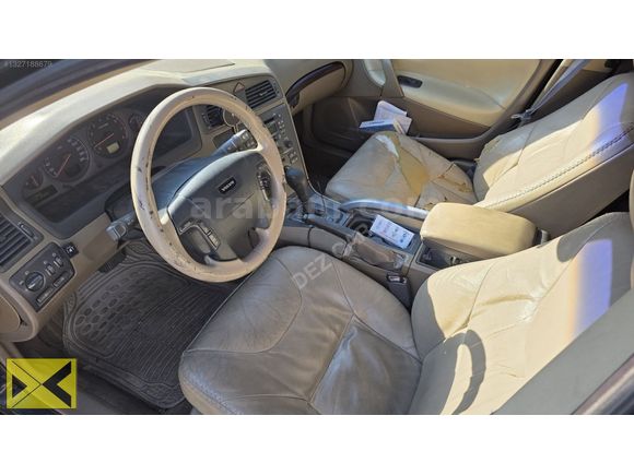 DEZCAR'dan 2001 model V70 2.4 T VOLVO XC