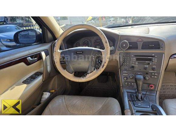 DEZCAR'dan 2001 model V70 2.4 T VOLVO XC