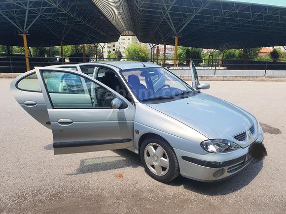 Sahibinden Renault Megane 1.6 RXi 2001 Model