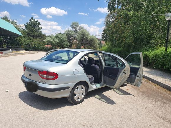 Sahibinden Renault Megane 1.6 RXi 2001 Model