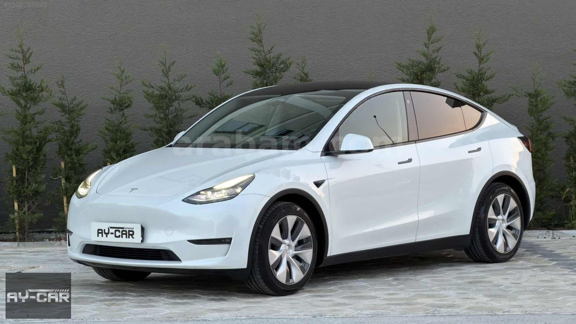 Galeriden Tesla Model Y Long Range AWD 2023 Model Çanakkale 70.000 km Beyaz 3