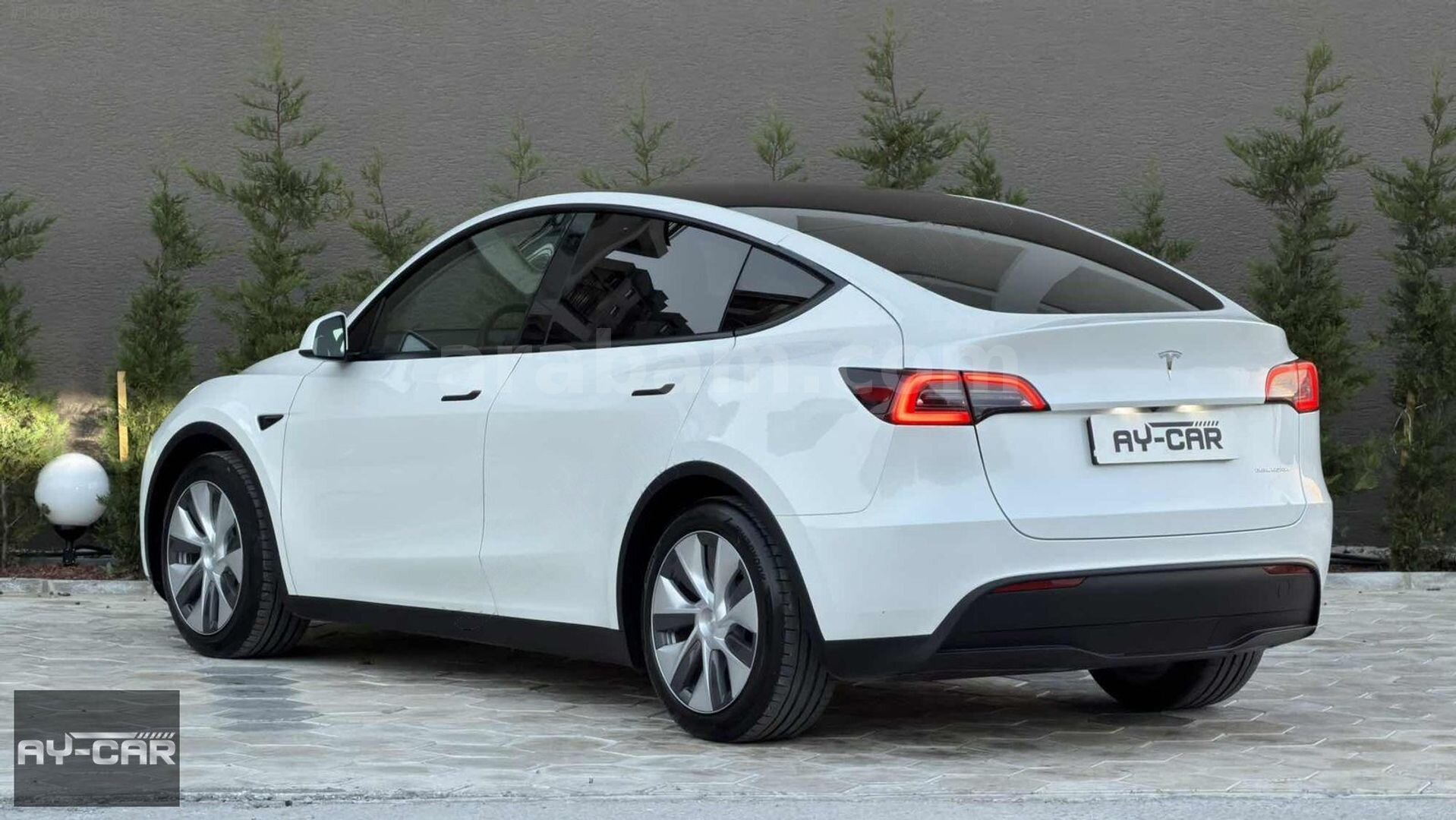 Galeriden Tesla Model Y Long Range AWD 2023 Model Çanakkale 70.000 km Beyaz 6