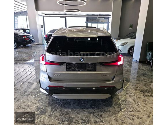 AUTONERJİ'DEN 2024 BMW İX1 eDRİVE20 TABA DERİ ISITMA E SİM 204HP