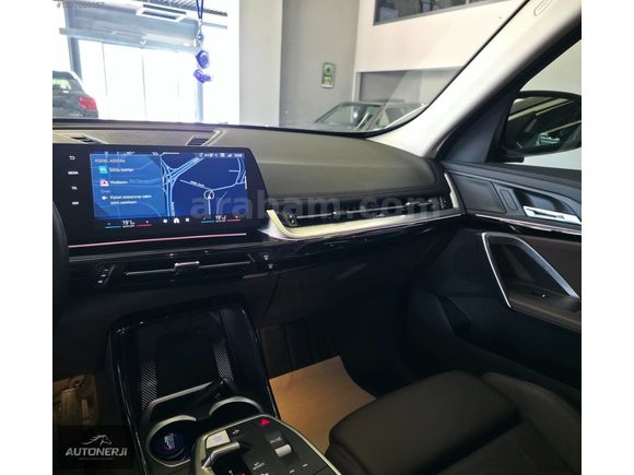 AUTONERJİ'DEN 2024 BMW İX1 eDRİVE20 TABA DERİ ISITMA E SİM 204HP