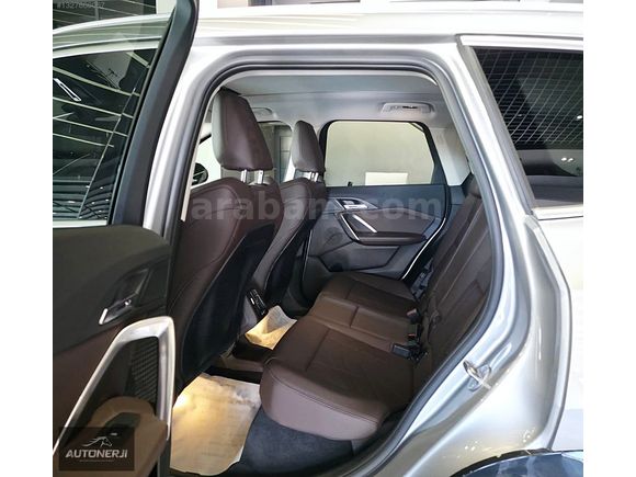 AUTONERJİ'DEN 2024 BMW İX1 eDRİVE20 TABA DERİ ISITMA E SİM 204HP