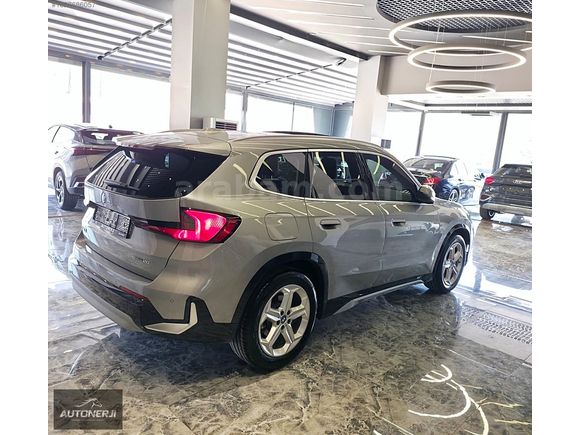AUTONERJİ'DEN 2024 BMW İX1 eDRİVE20 TABA DERİ ISITMA E SİM 204HP