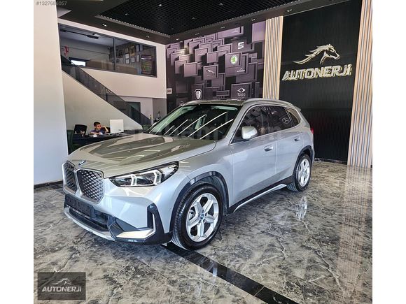 AUTONERJİ'DEN 2024 BMW İX1 eDRİVE20 TABA DERİ ISITMA E SİM 204HP