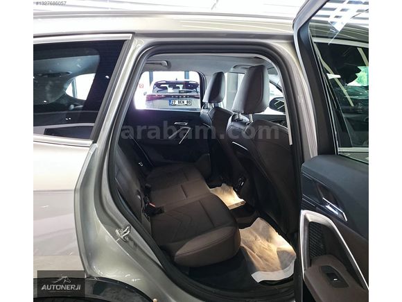 AUTONERJİ'DEN 2024 BMW İX1 eDRİVE20 TABA DERİ ISITMA E SİM 204HP