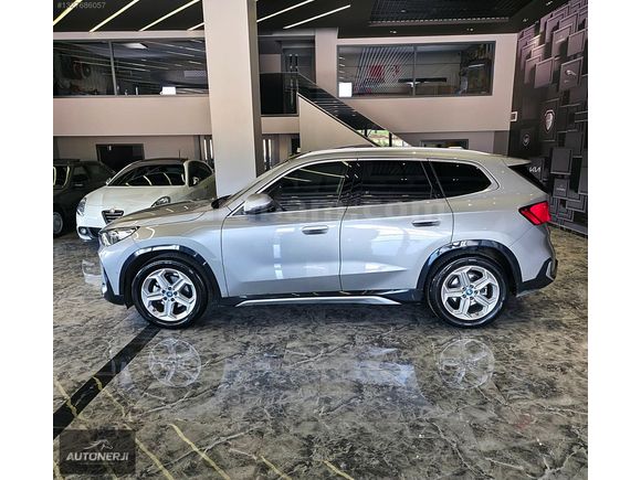 AUTONERJİ'DEN 2024 BMW İX1 eDRİVE20 TABA DERİ ISITMA E SİM 204HP