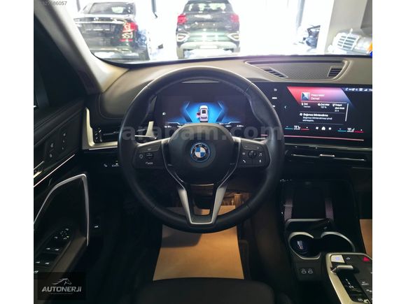 AUTONERJİ'DEN 2024 BMW İX1 eDRİVE20 TABA DERİ ISITMA E SİM 204HP