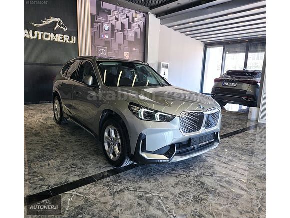 AUTONERJİ'DEN 2024 BMW İX1 eDRİVE20 TABA DERİ ISITMA E SİM 204HP