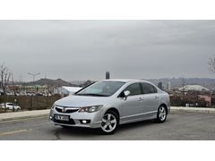 Sahibinden Değişensiz Ekstralı Honda Civic 1.6i VTEC Dream 2010 Model