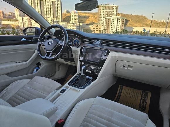 2.0 4x4 HİGLİNE PASSAT CAMTAVAN MAVİ BAKIMLI