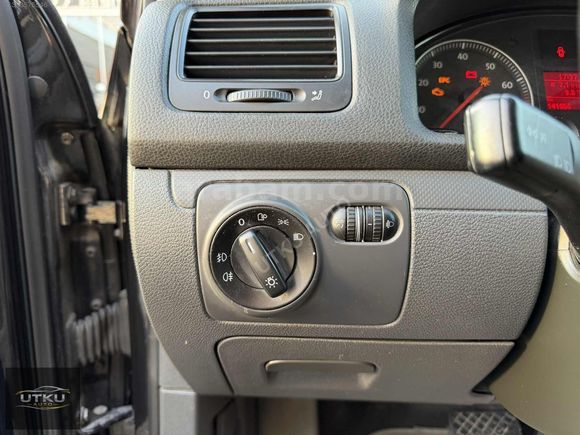 UTKU AUTO'DAN 2006 MODEL BENZİN OTOMATİK GOLF