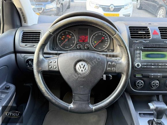 UTKU AUTO'DAN 2006 MODEL BENZİN OTOMATİK GOLF