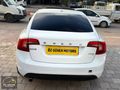 CAM GİBİ VOLVO S 60 DİZEL OTOMOTİK FUL