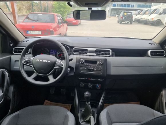 2022 DACİA 1.3 TCE 4*4 ÇEKER HATASIZ
